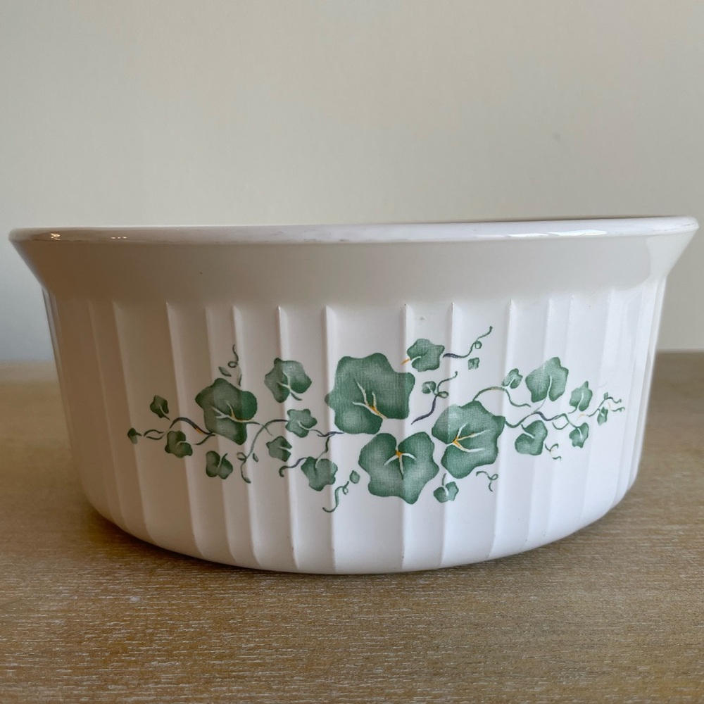 VTG Corning Ware “Green Callaway Vine”  F-5-B  1.5L